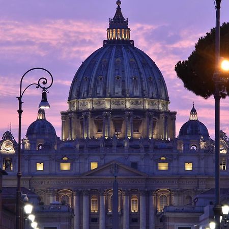 Moderno Appartamento Cornelia-San Pietro Con Giardino Рим Екстериор снимка